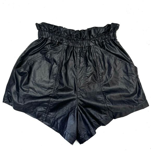 New Free People Black At First Sight Faux Leather High Waist Shorts Size Small - Picture 1 of 7